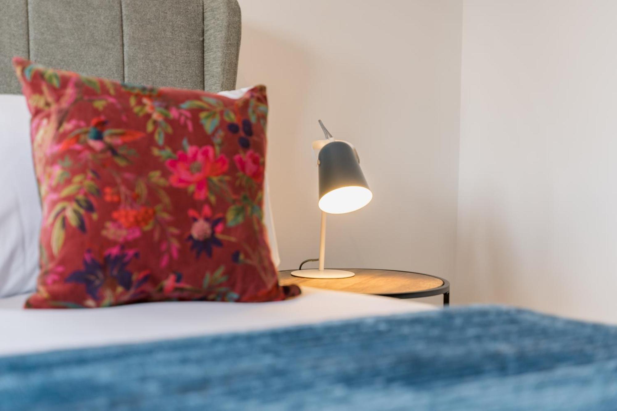 Beautifully Done 5 Bed Barn Conversion In Heswall - Sleeps Up To 10 Zewnętrze zdjęcie