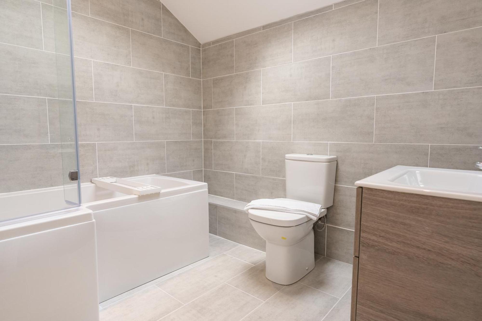 Beautifully Done 5 Bed Barn Conversion In Heswall - Sleeps Up To 10 Zewnętrze zdjęcie